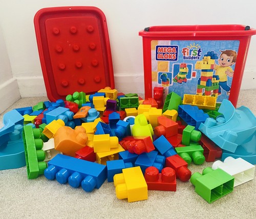 Large bundle mega bloks - bundle,